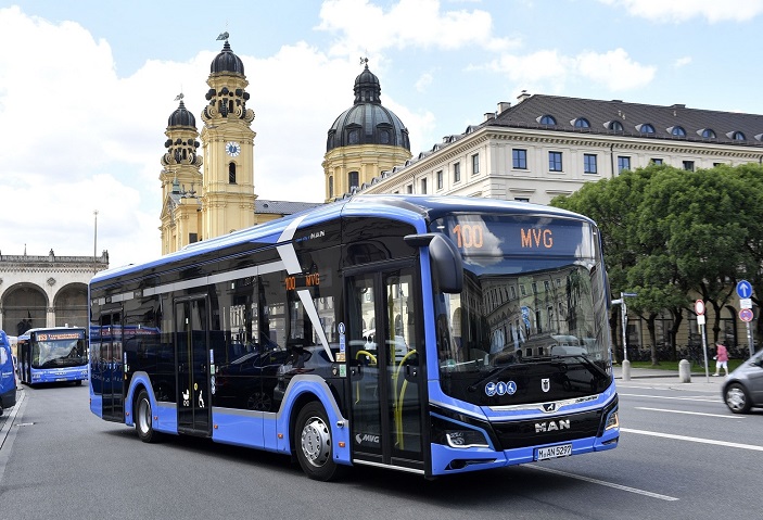 Bahninfo De Neuer E Bus Von Man Auf Premierenfahrt